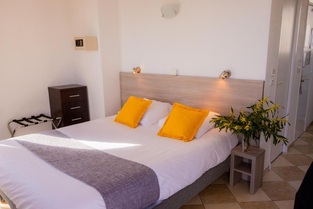 Hotel Et Appartements Reine D'Azur Рокебрюн — Кап-Мартен Экстерьер фото