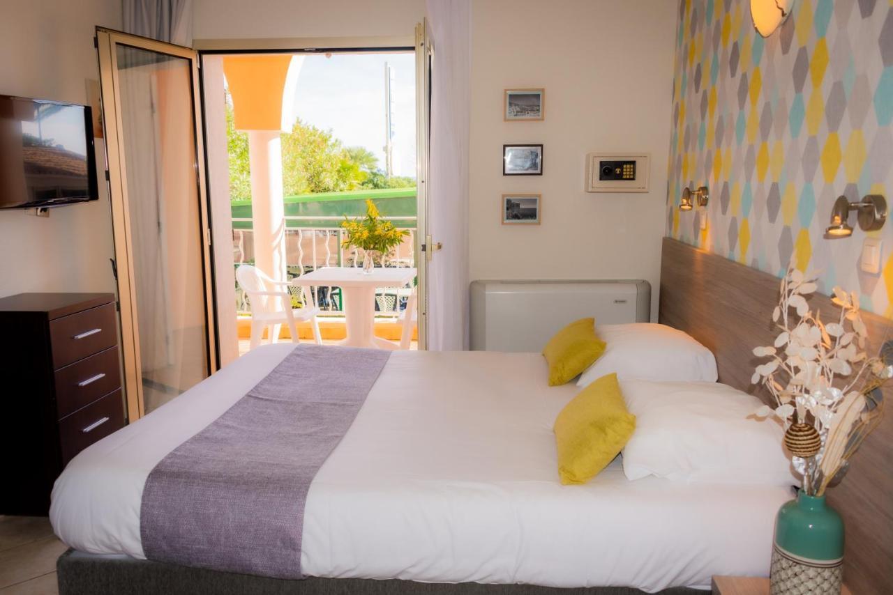Hotel Et Appartements Reine D'Azur Рокебрюн — Кап-Мартен Экстерьер фото